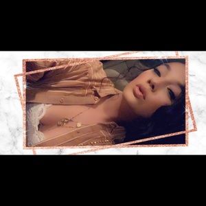 Meet your Posher, Alexis